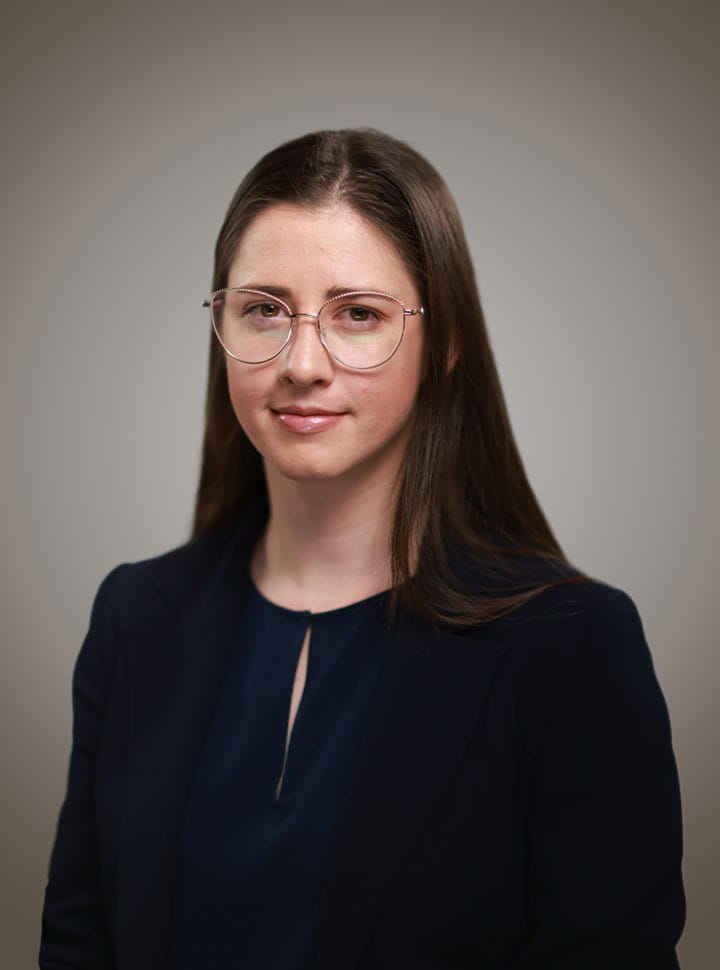 Ashleigh Walpole - Graduate Lawyer
